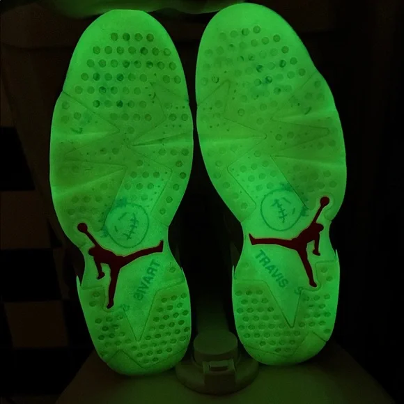 Jordan 6 Retro Travis Scott - Picture 10 of 10